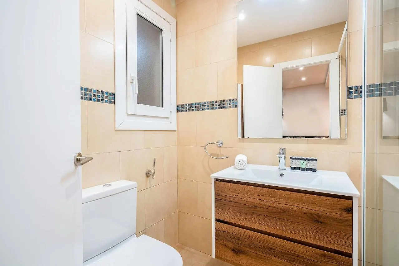 Barcelona Eixample Apartment 0*,